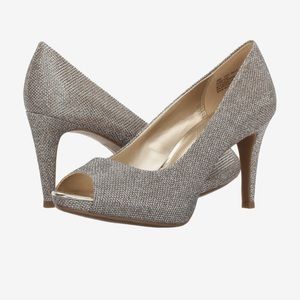 The Bandolino™ Rainaa pump